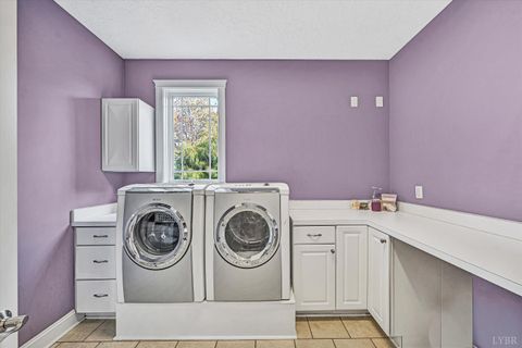 Tiny photo for 803 Compass Cove Circle, Moneta, VA 24121 (MLS # 362871)