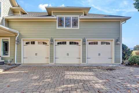 Tiny photo for 803 Compass Cove Circle, Moneta, VA 24121 (MLS # 362871)