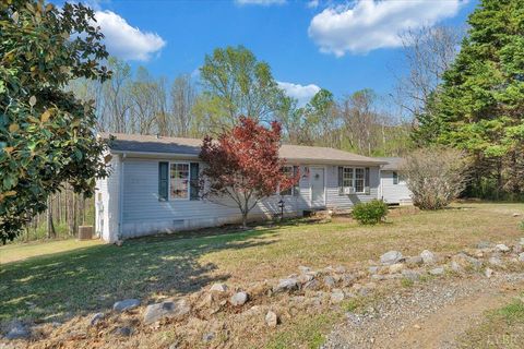 Tiny photo for 105 Cherokee Lane, Thaxton, VA 24174 (MLS # 365536)