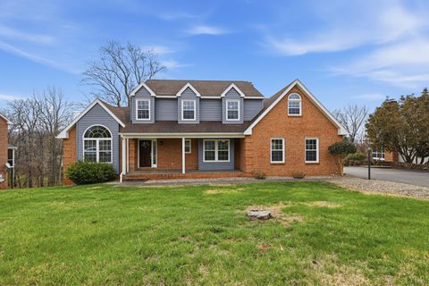 Photo of 106 Eastwind Drive, Forest, VA 24551 (MLS # 364446)