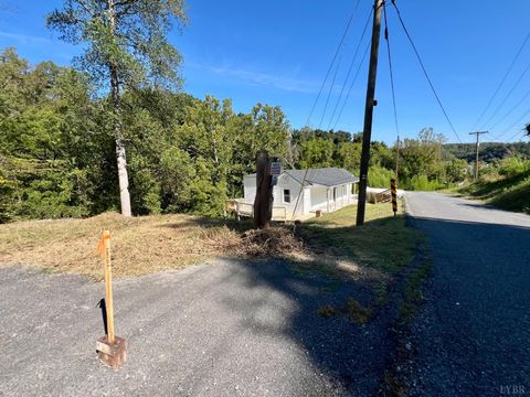 Tiny photo for 207 VES Road, Lynchburg, VA 24503 (MLS # 361870)
