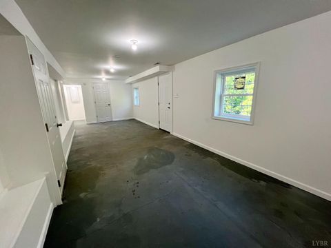 Tiny photo for 207 VES Road, Lynchburg, VA 24503 (MLS # 361870)