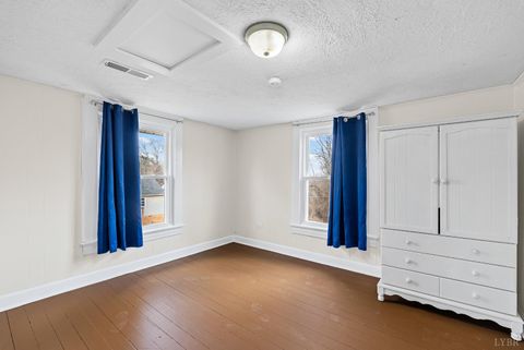 Tiny photo for 105 Chambers Street, Lynchburg, VA 24501 (MLS # 363685)