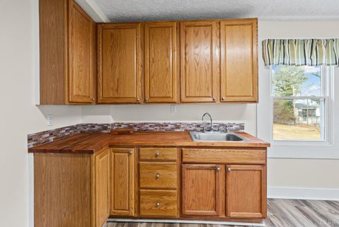 Tiny photo for 105 Chambers Street, Lynchburg, VA 24501 (MLS # 363685)