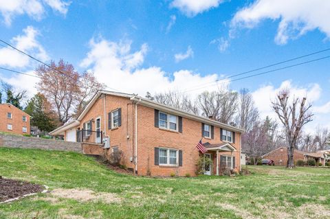 Tiny photo for 3300 Cranehill Drive, Lynchburg, VA 24503 (MLS # 365129)