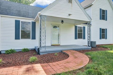 Tiny photo for 193 Simmons Creek Road, Union Hall, VA 24176 (MLS # 366626)