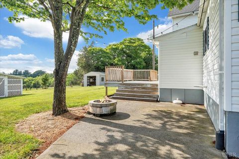 Tiny photo for 193 Simmons Creek Road, Union Hall, VA 24176 (MLS # 366626)