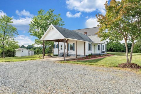 Tiny photo for 193 Simmons Creek Road, Union Hall, VA 24176 (MLS # 366626)