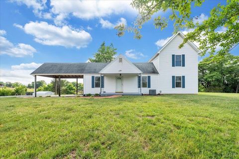 Tiny photo for 193 Simmons Creek Road, Union Hall, VA 24176 (MLS # 366626)