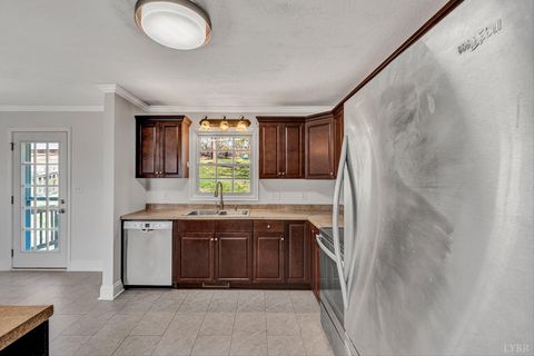 Tiny photo for 385 Tanglewood Drive, Christiansburg, VA 24073 (MLS # 365497)