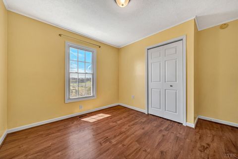 Tiny photo for 385 Tanglewood Drive, Christiansburg, VA 24073 (MLS # 365497)