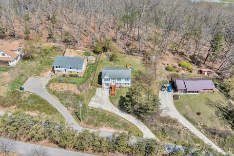 Tiny photo for 385 Tanglewood Drive, Christiansburg, VA 24073 (MLS # 365497)