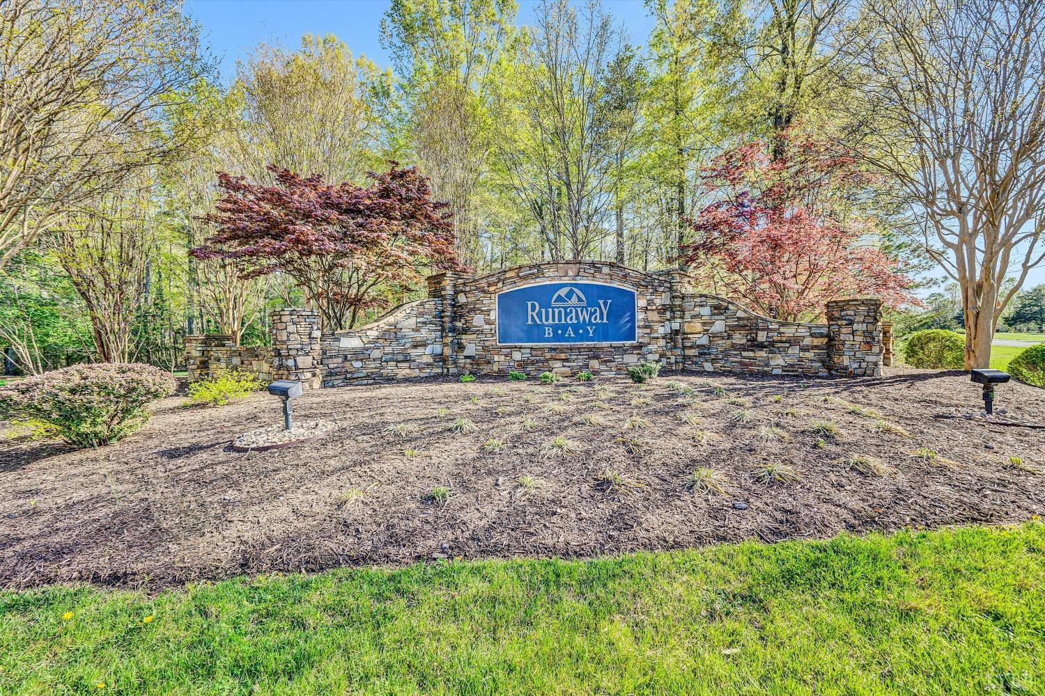 305 Runaway Bay Road, Lynch Station, Virginia image 1