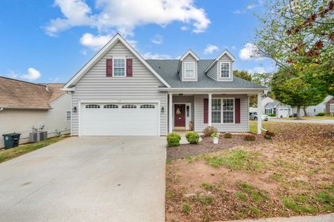 Photo of 114 Thornfield Drive, Lynchburg, VA 24502 (MLS # 361691) Photo of 114 Thornfield Drive, Lynchburg, VA 24502 (MLS # 361691)