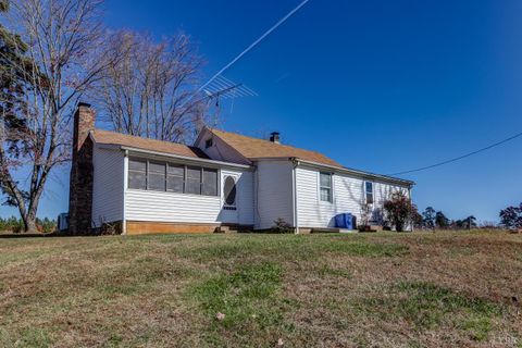 Tiny photo for 3292 Payneton Road, Chatham, VA 24531 (MLS # 363151)