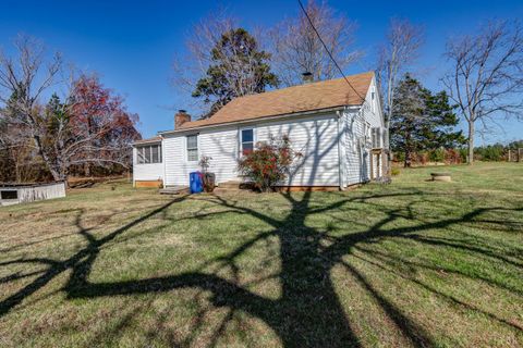 Tiny photo for 3292 Payneton Road, Chatham, VA 24531 (MLS # 363151)