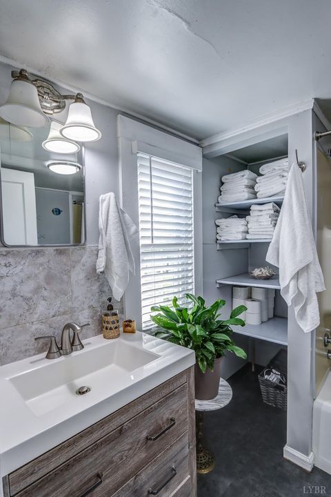 Tiny photo for 3292 Payneton Road, Chatham, VA 24531 (MLS # 363151)