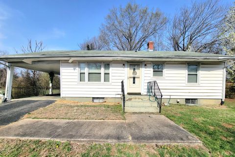 Tiny photo for 124 Wiggington Road, Lynchburg, VA 24502 (MLS # 365034)
