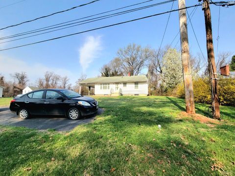 Tiny photo for 124 Wiggington Road, Lynchburg, VA 24502 (MLS # 365034)