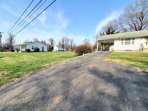 Tiny photo for 124 Wiggington Road, Lynchburg, VA 24502 (MLS # 365034)