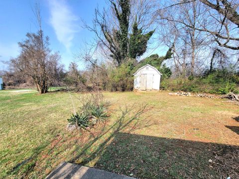 Tiny photo for 124 Wiggington Road, Lynchburg, VA 24502 (MLS # 365034)
