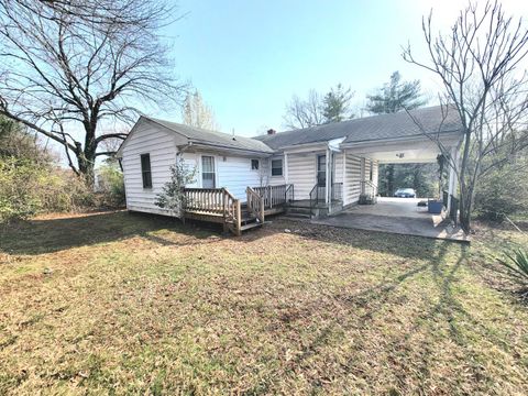 Tiny photo for 124 Wiggington Road, Lynchburg, VA 24502 (MLS # 365034)