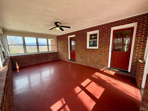 Tiny photo for 205 Woodrow Avenue, Monroe, VA 24574 (MLS # 365169)