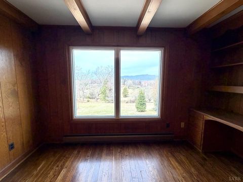 Tiny photo for 205 Woodrow Avenue, Monroe, VA 24574 (MLS # 365169)