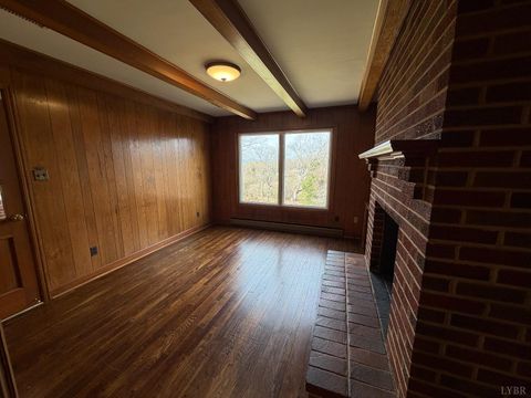 Tiny photo for 205 Woodrow Avenue, Monroe, VA 24574 (MLS # 365169)