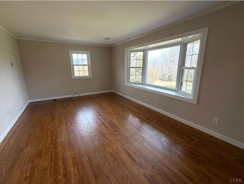 Tiny photo for 205 Woodrow Avenue, Monroe, VA 24574 (MLS # 365169)