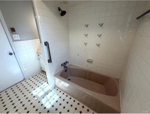 Tiny photo for 205 Woodrow Avenue, Monroe, VA 24574 (MLS # 365169)