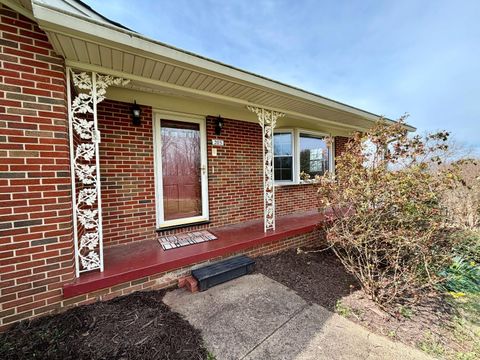 Tiny photo for 205 Woodrow Avenue, Monroe, VA 24574 (MLS # 365169)