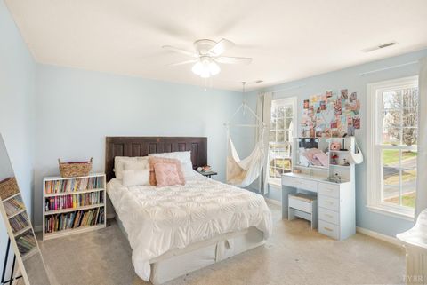 Tiny photo for 212 Villa View Place, Lynchburg, VA 24502 (MLS # 364811)