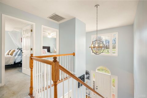 Tiny photo for 212 Villa View Place, Lynchburg, VA 24502 (MLS # 364811)