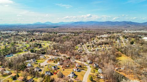 Tiny photo for 212 Villa View Place, Lynchburg, VA 24502 (MLS # 364811)