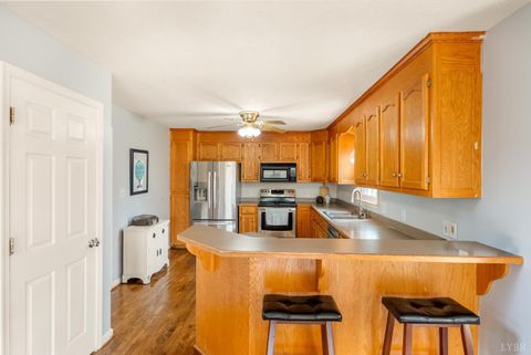 Tiny photo for 212 Villa View Place, Lynchburg, VA 24502 (MLS # 364811)