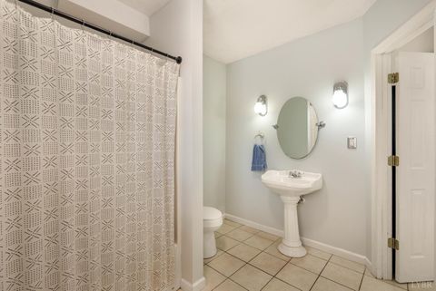 Tiny photo for 212 Villa View Place, Lynchburg, VA 24502 (MLS # 364811)