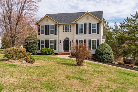 Tiny photo for 212 Villa View Place, Lynchburg, VA 24502 (MLS # 364811)