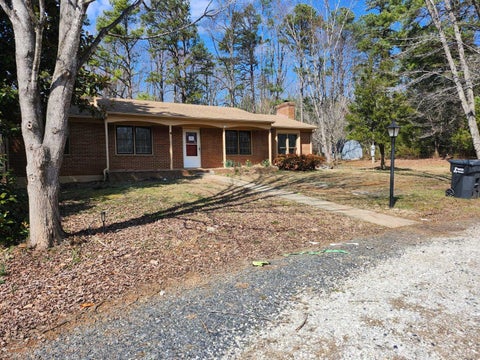 Homes For Sale - 1971 Mount Rush Highway<br/> Dillwyn, VA 23936