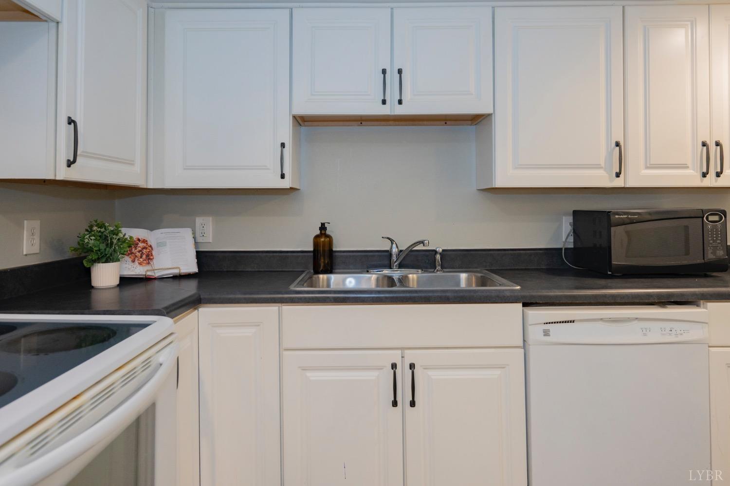 127 Walton Drive, Lynchburg, Virginia image 12
