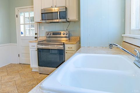 Tiny photo for 1001 Rockbridge Avenue, Lynchburg, VA 24501 (MLS # 364263)