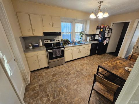 Tiny photo for 5393 Thomas Jefferson Road, Forest, VA 24551 (MLS # 363425)