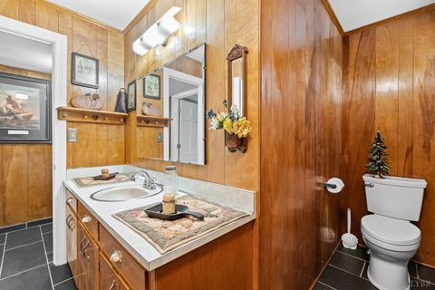 Tiny photo for 1921 Tabby Ln Ln, Altavista, VA 24517 (MLS # 362670)