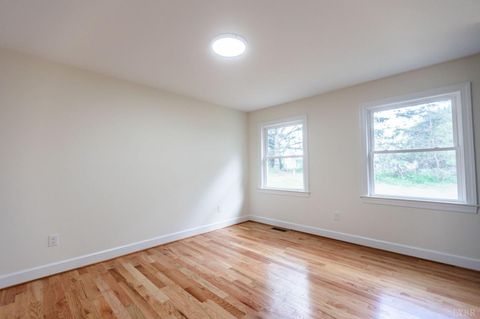 Tiny photo for 465 Soybean Drive, Appomattox, VA 24522 (MLS # 352238)