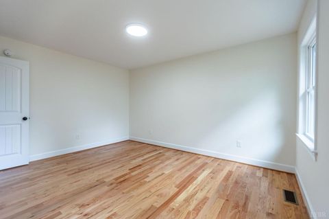 Tiny photo for 465 Soybean Drive, Appomattox, VA 24522 (MLS # 352238)