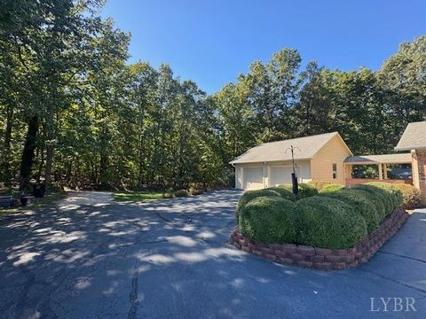 Tiny photo for 733 Morning Star Road, Appomattox, VA 24522 (MLS # 362460)