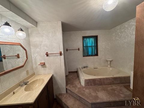 Tiny photo for 733 Morning Star Road, Appomattox, VA 24522 (MLS # 362460)