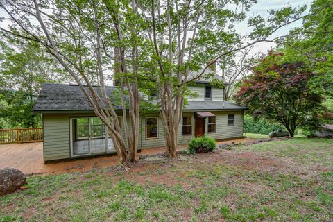 Tiny photo for 952 Naked Mountain Lane, Shipman, VA 22971 (MLS # 366129)