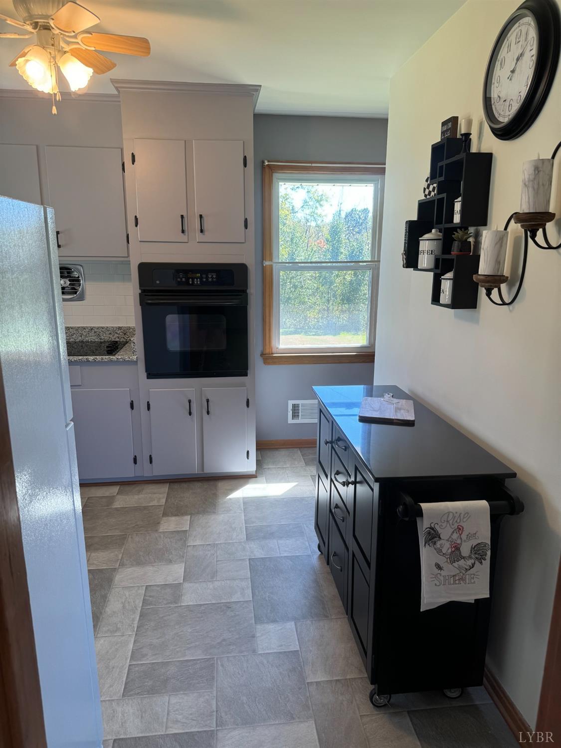 1128 Glenfield Drive, Lynchburg, Virginia image 21