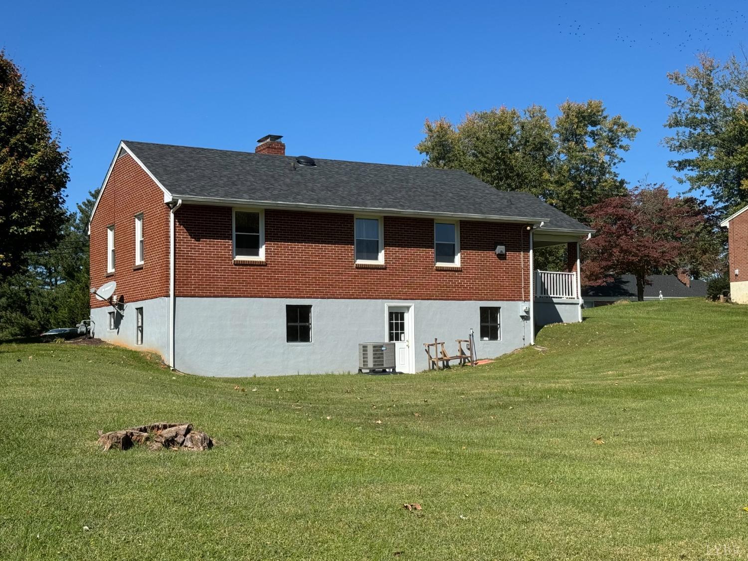 1128 Glenfield Drive, Lynchburg, Virginia image 46